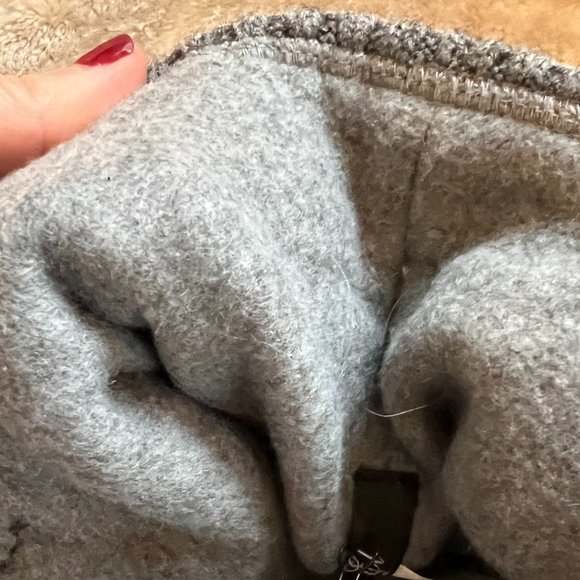 LA-EL Women's Wool Warm Winter Beanie Hat In Gray NWT - Picture 6 of 8